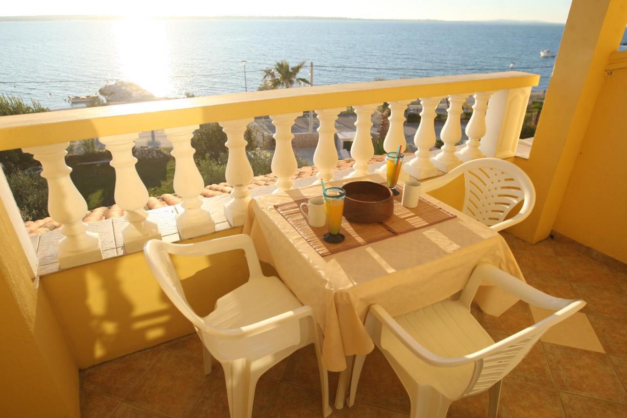 ורסי Sea View Apartments Nina חדר תמונה