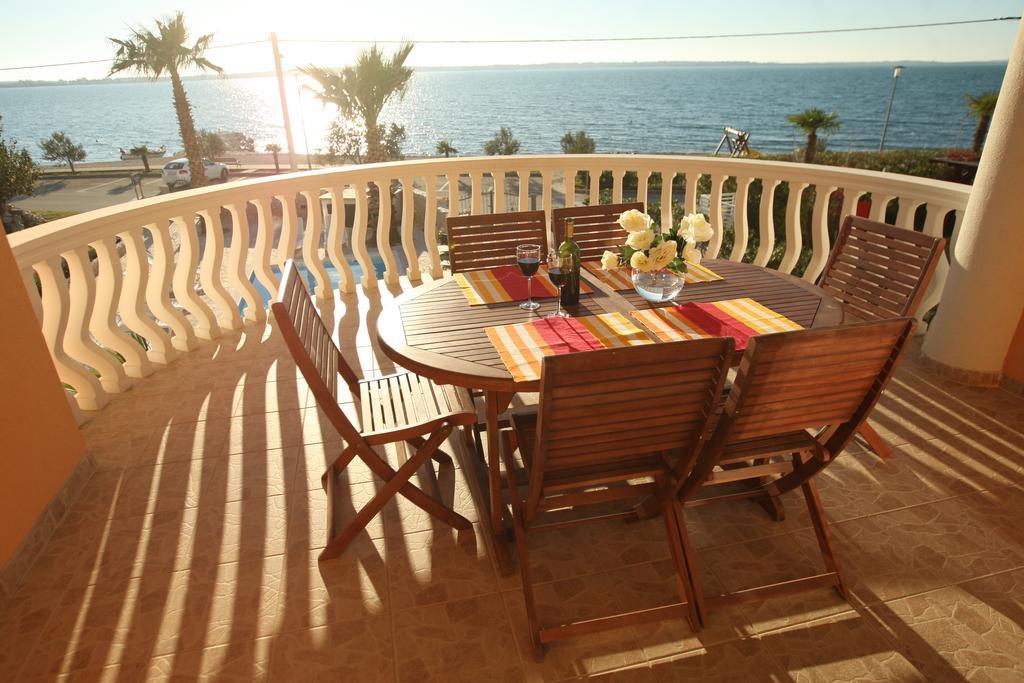 ורסי Sea View Apartments Nina חדר תמונה