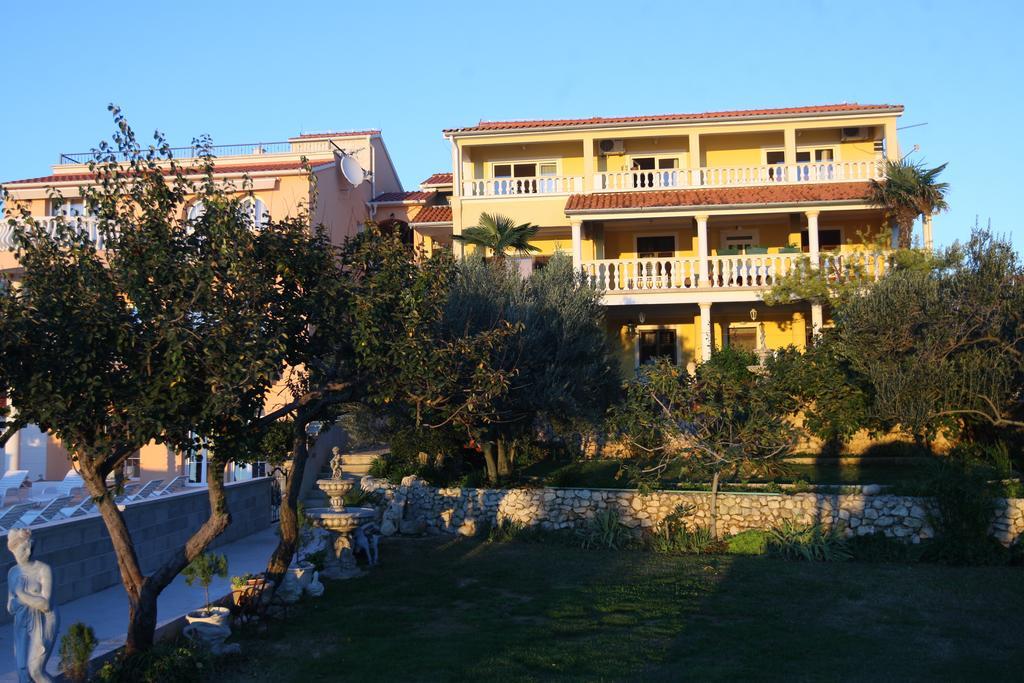 ורסי Sea View Apartments Nina מראה חיצוני תמונה