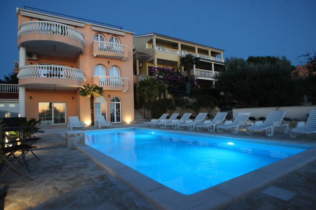 ורסי Sea View Apartments Nina מראה חיצוני תמונה