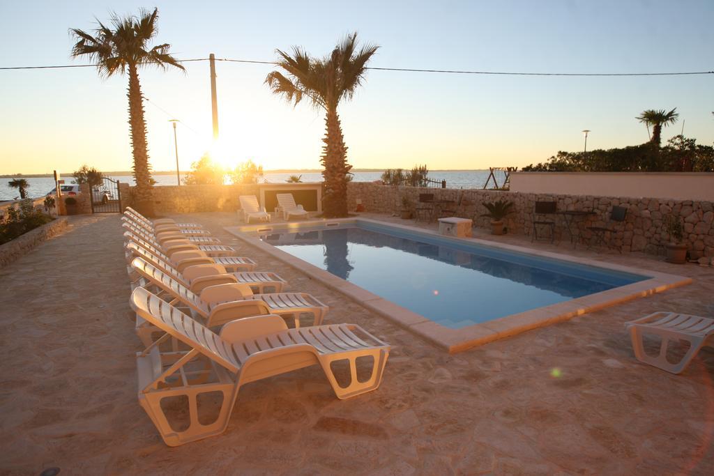 ורסי Sea View Apartments Nina מראה חיצוני תמונה