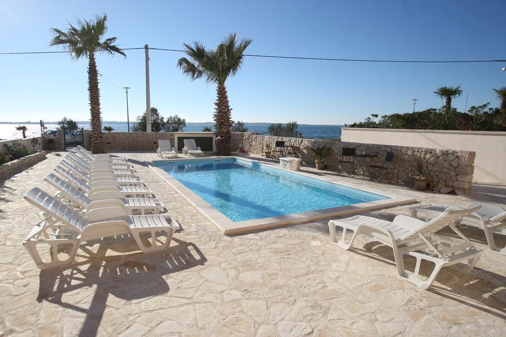 ורסי Sea View Apartments Nina מראה חיצוני תמונה